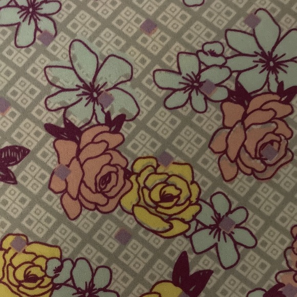 Girls lularoae size 12 dress short sleeve - Picture 2 of 3